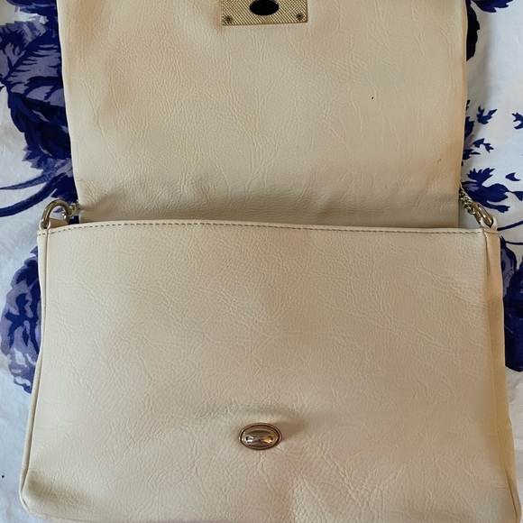 Modern Shoulder Tote - Picture 5 of 5